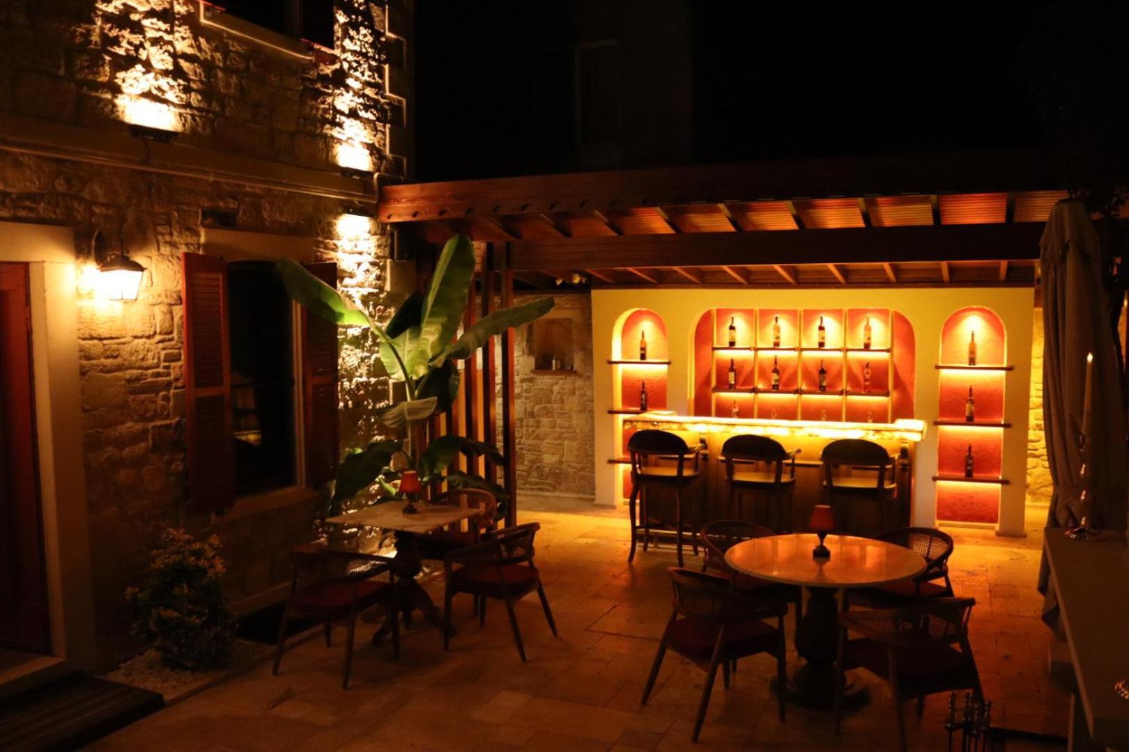 Dionysos 1789 Boutique Hotel Foça Exterior photo